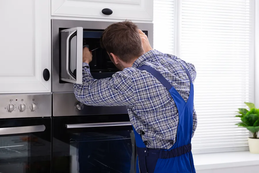 Common Microwave Problems That Require Expert Assistance in Eugene, OR